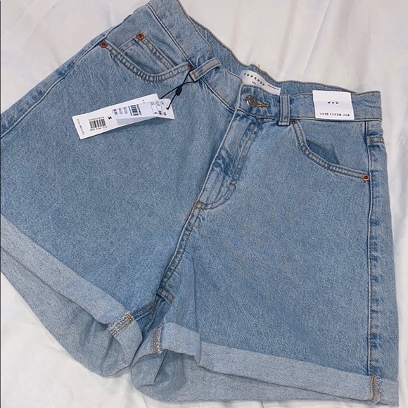 NEVER BEEN WORN Topshop Mom Denim Shorts - Picture 1 of 4